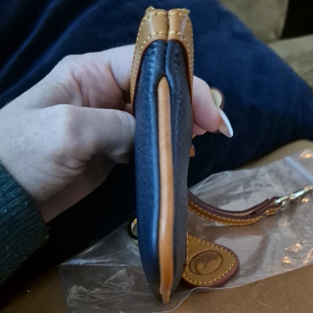 Dooney & Bourke Navy Blue & Tan Leather Coin Pouch/SM Wrislet & Key Ring EUC - Picture 4 of 7